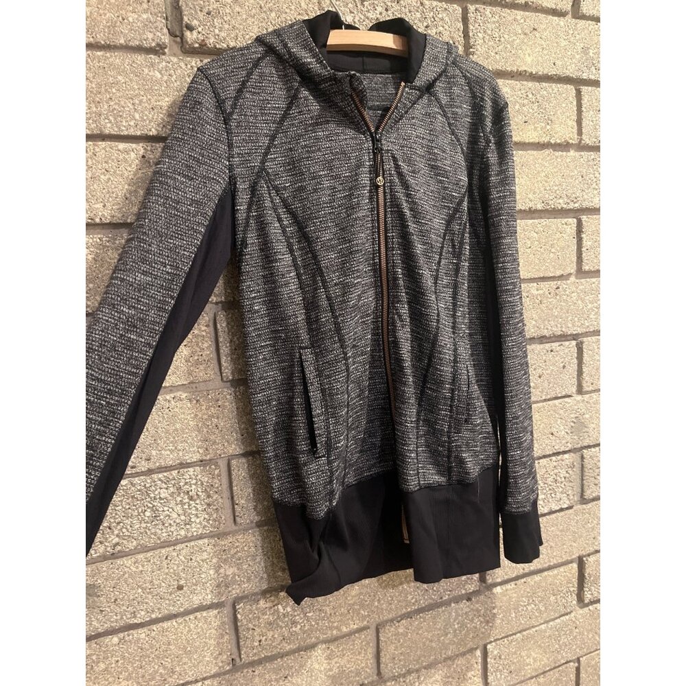 Lululemon Heathered Black & Gray Zip-Up Hoodie With Thumbholes Copper Zipper Det